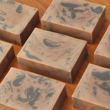 Load image into Gallery viewer, Vanilla Oak Handmade Soap