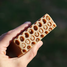 Load image into Gallery viewer, Goatmeal Honey Handmade Soap