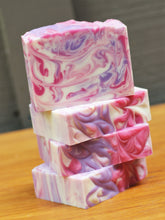 Load image into Gallery viewer, Raspberry Vanilla Handmade Soap